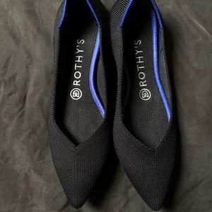 ROTHY'S THE POINT BLACK SOLID SHOES